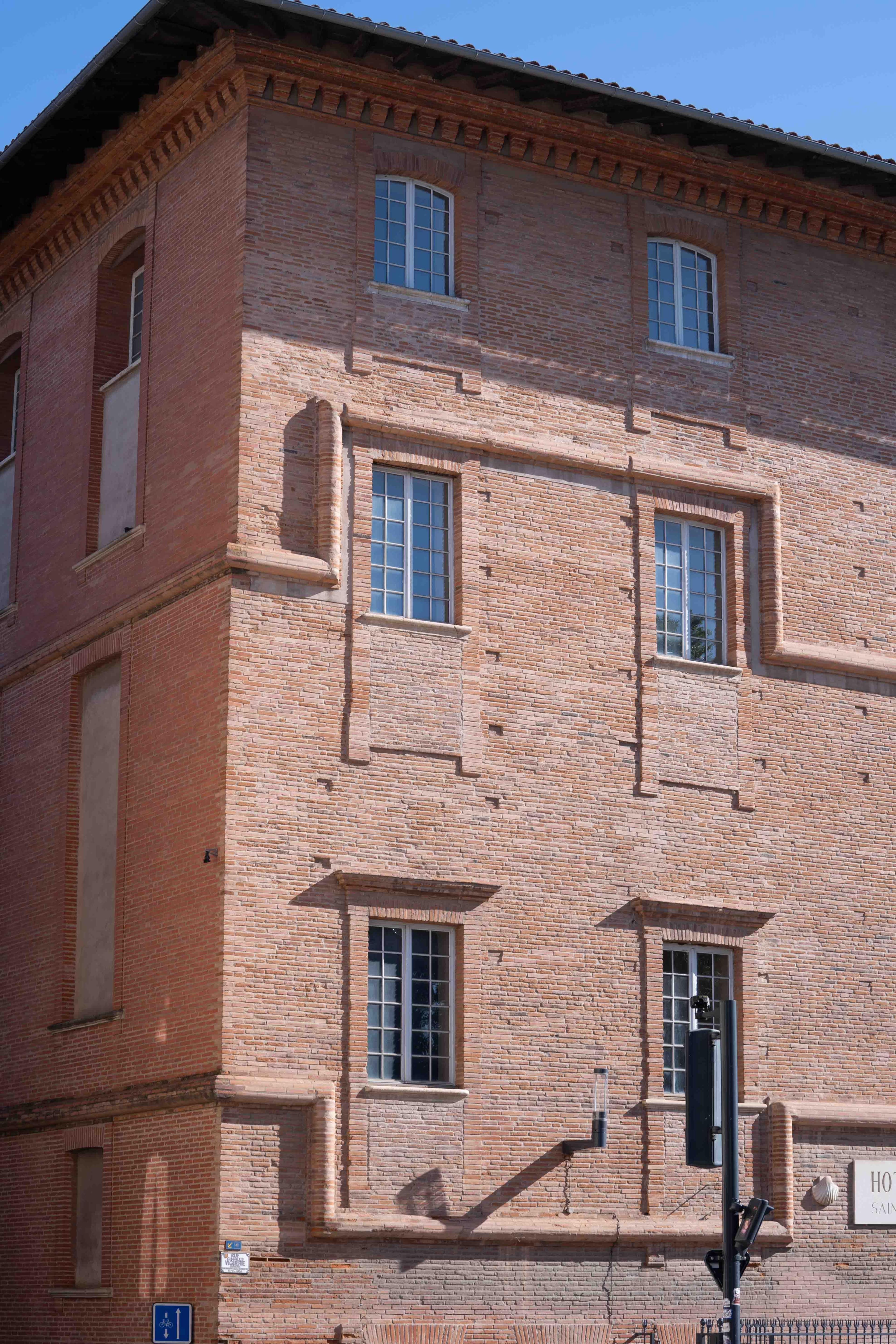 L'Hôtel-Dieu Saint-Jacques, Saint Cyprien, Toulouse