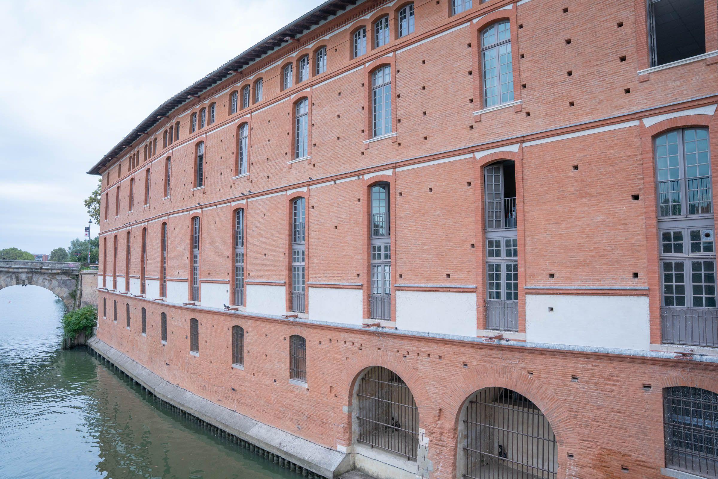 Façade de l'Hôtel Dieu Saint-Jacques