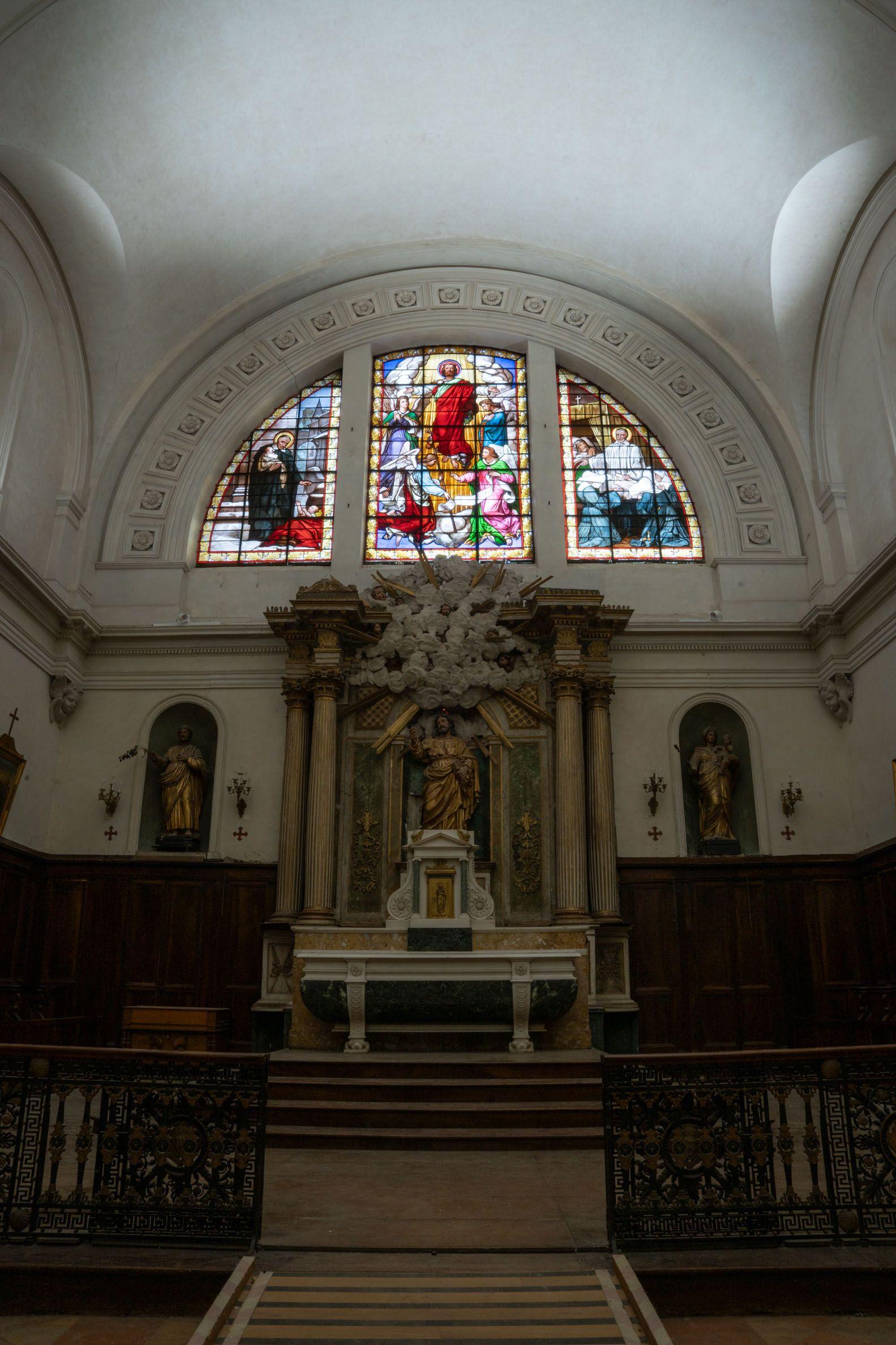 Chapelle Hôtel Dieu Saint-Jacques vitrail