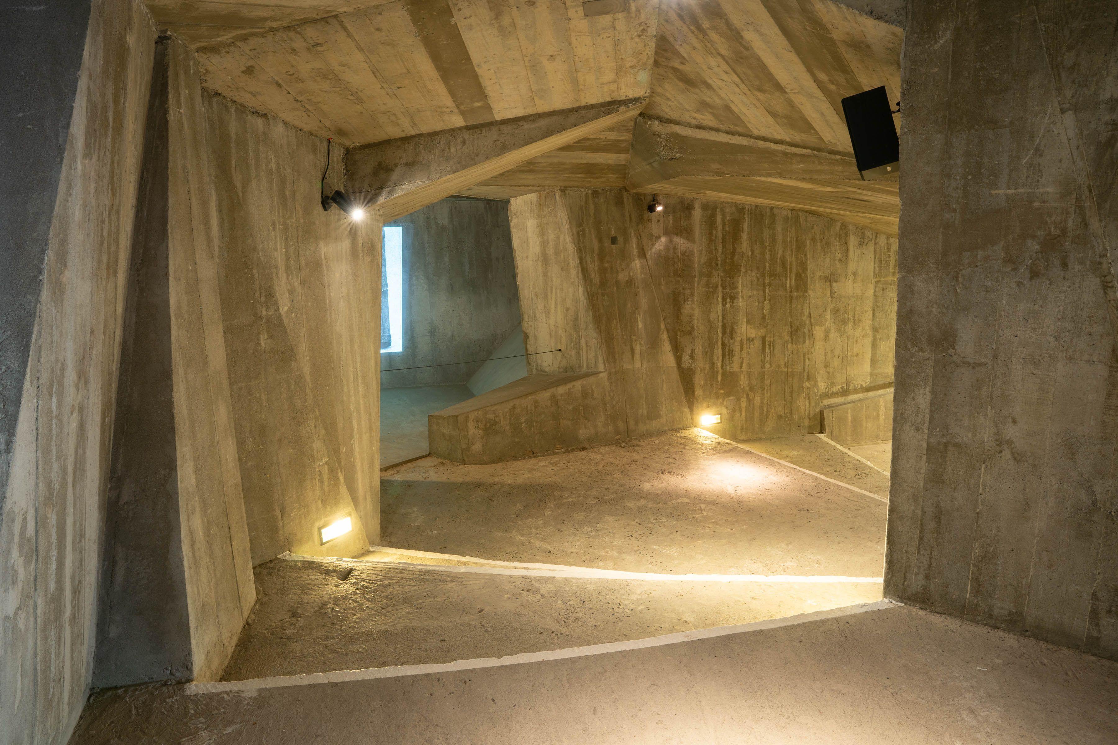 intérieur Monument à la Gloire de la Résistance