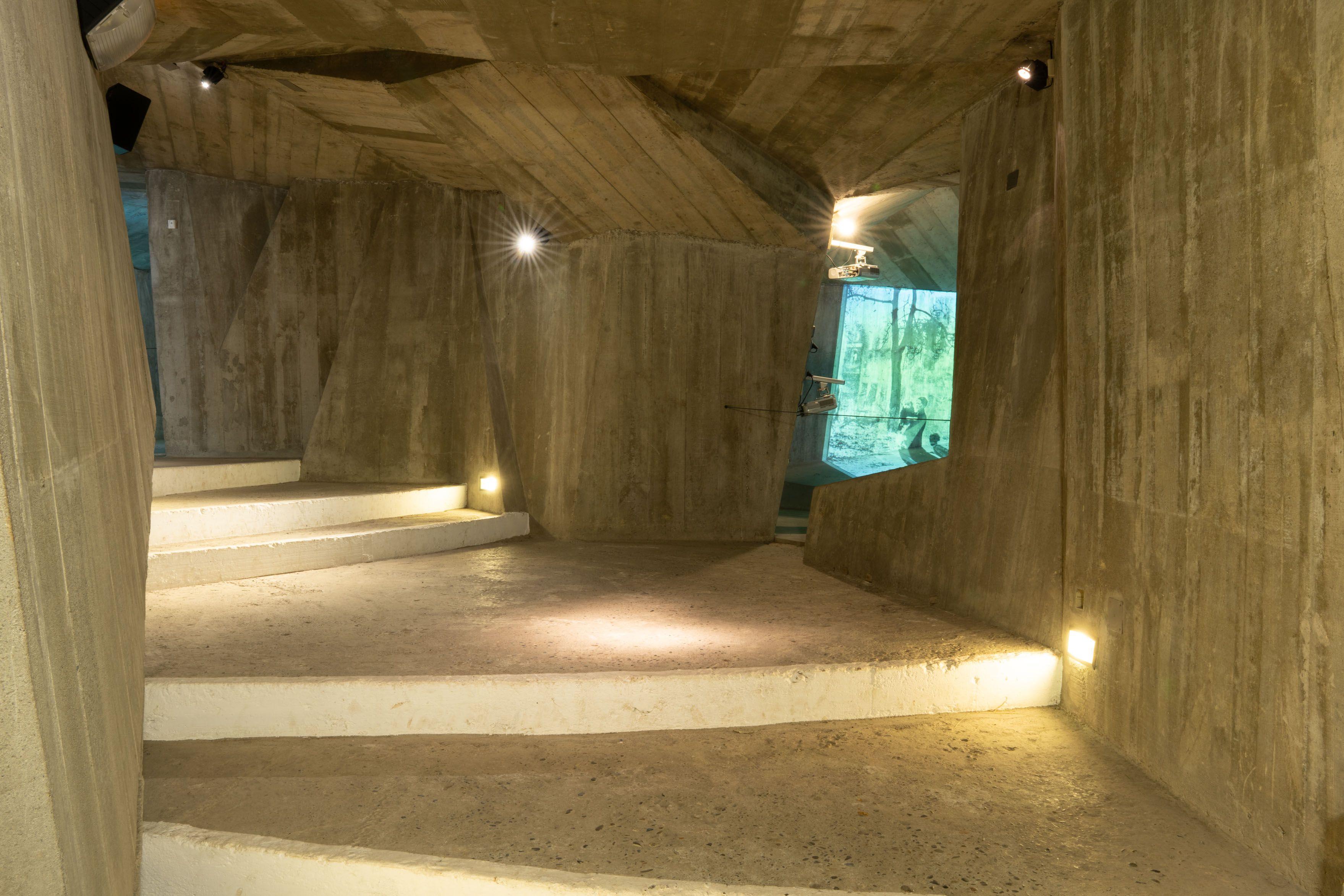 intérieur Monument à la Gloire de la Résistance